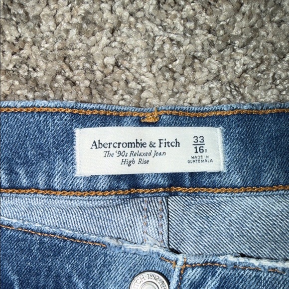 Abercrombie & Fitch The 90’s Relaxed Jean High Rise - Picture 4 of 7